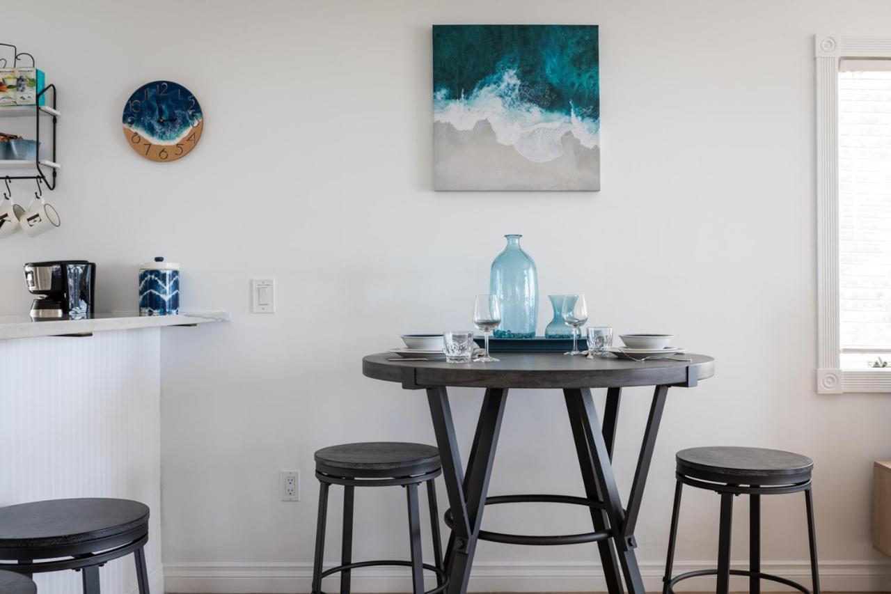 New Listing Beach Bliss 211! Stunning Bay View Traverse City Exteriör bild