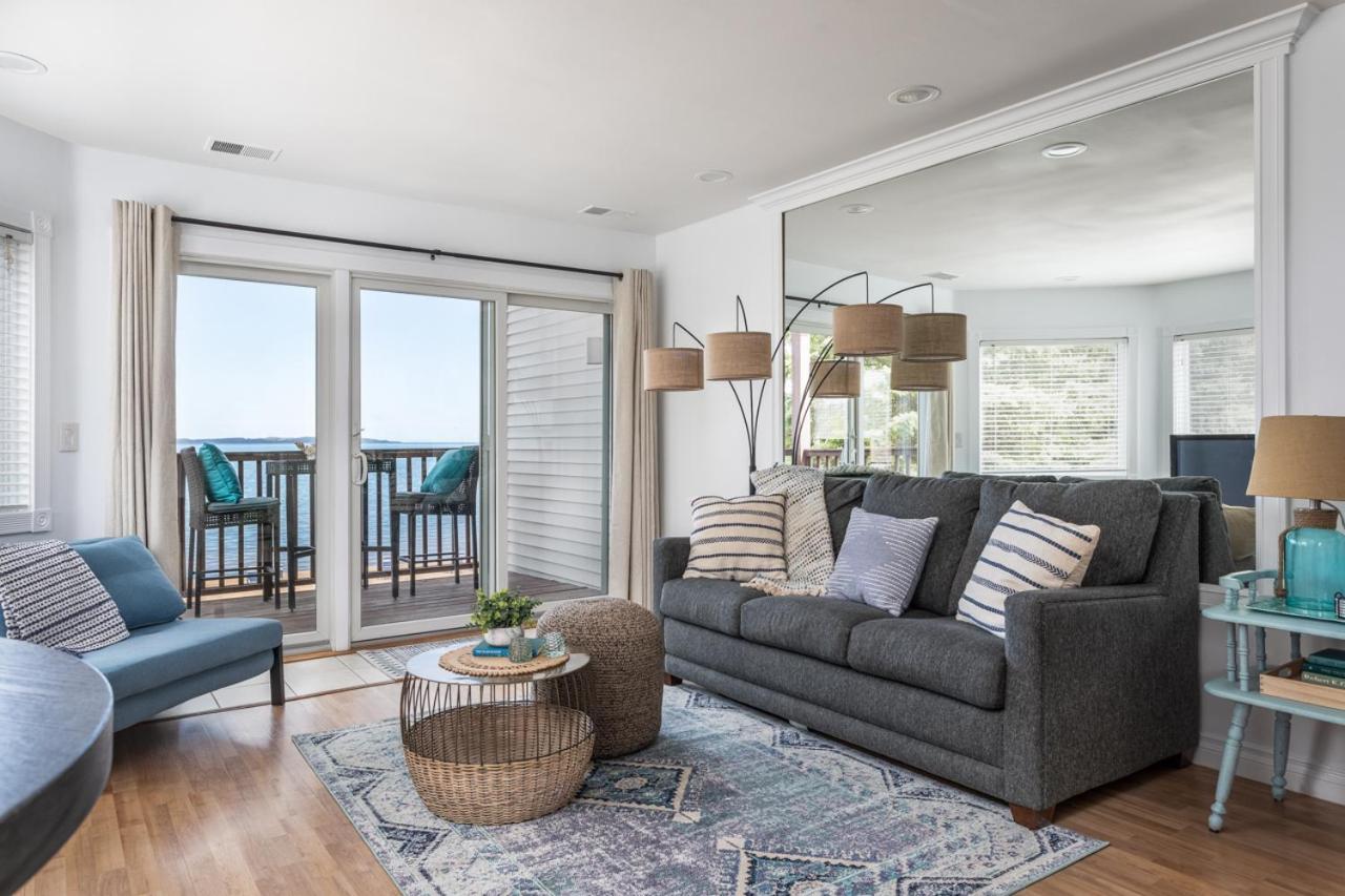 New Listing Beach Bliss 211! Stunning Bay View Traverse City Exteriör bild