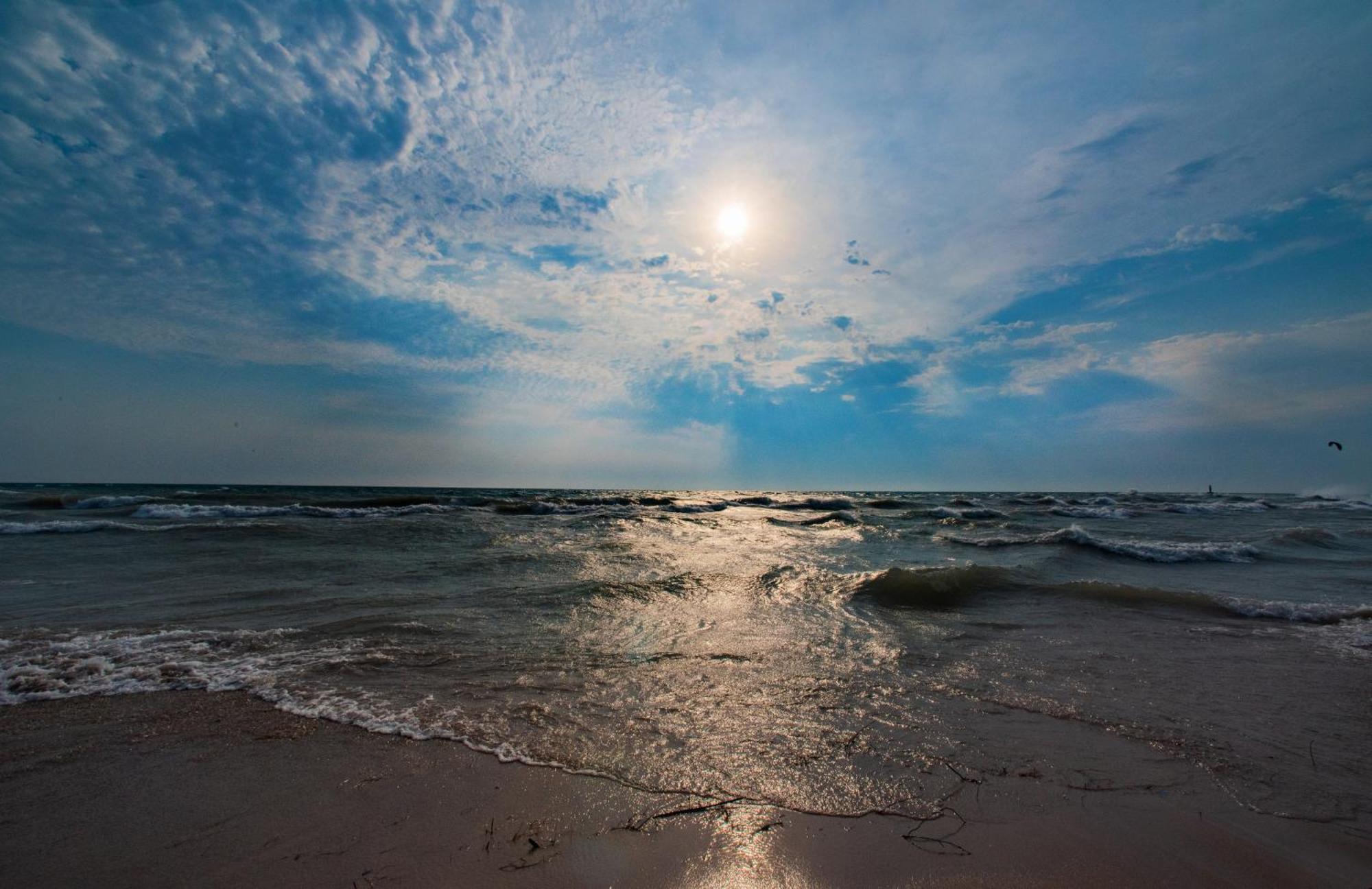New Listing Beach Bliss 211! Stunning Bay View Traverse City Exteriör bild